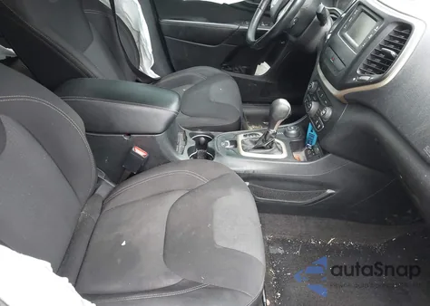 2015 Jeep Cherokee Latitude z USA, uszkodzony, nr VIN 1C4PJMCB5FW767901